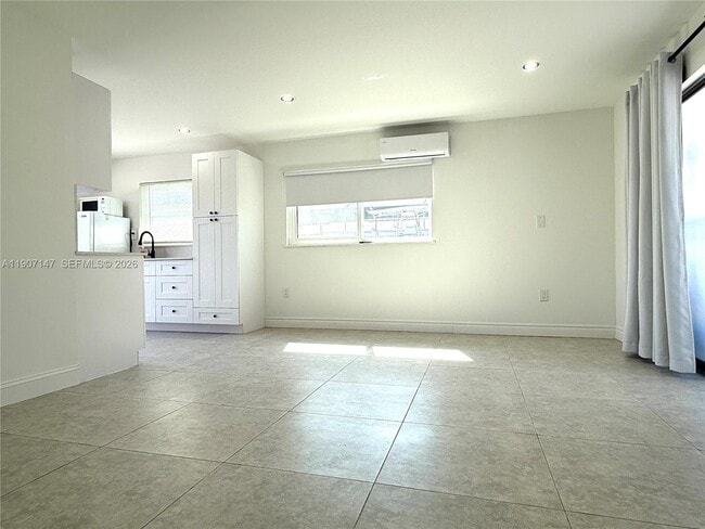 Building Photo - 10040 SW 198th St