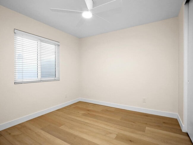 Building Photo - Harbor Pointe - Carlsbad gated community less than one mile to the beach