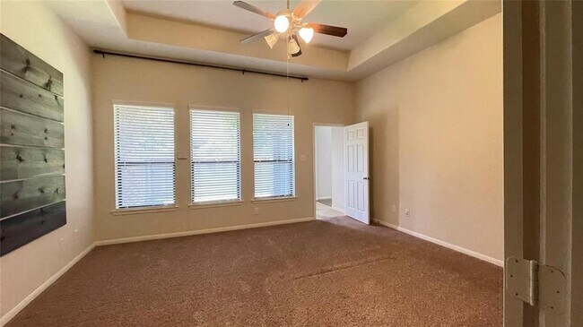 Building Photo - 12430 Tyler Springs Ln