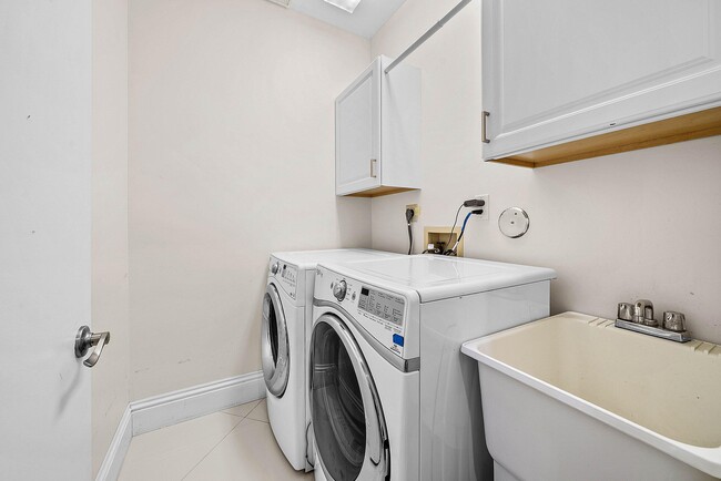 Building Photo - 5312 Steeplechase