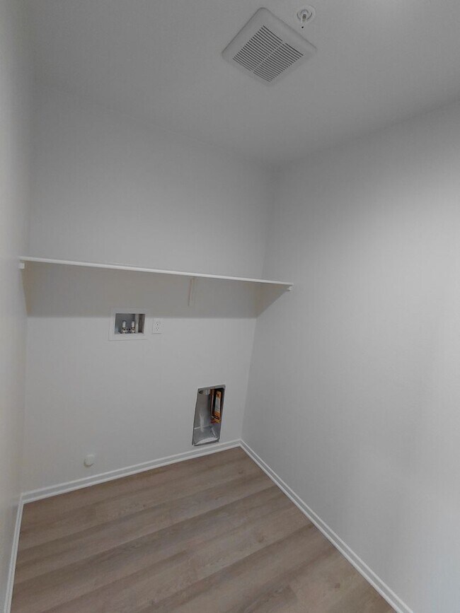 Building Photo - 475 Palomino Ct