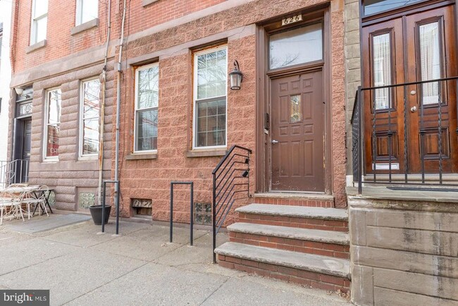 Building Photo - 626 S 19th St