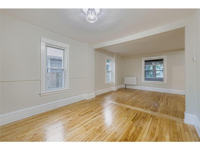 Building Photo - 2939 Russell Ave N