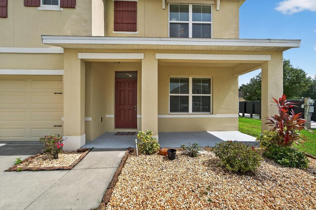 Building Photo - Stunning 5 bed/ 2 bath