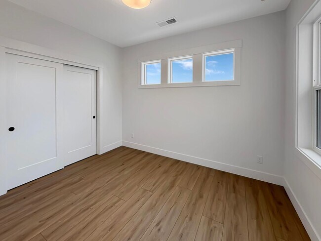 Building Photo - Pet-Friendly Luxury: New 4BD Construction with 2 Dedicated Offices in Eagle’s Centerra Community