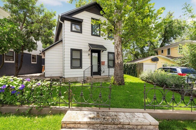 Building Photo - 3005 Bryker Dr