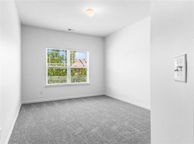 Building Photo - 1061 Blind Brook Cir