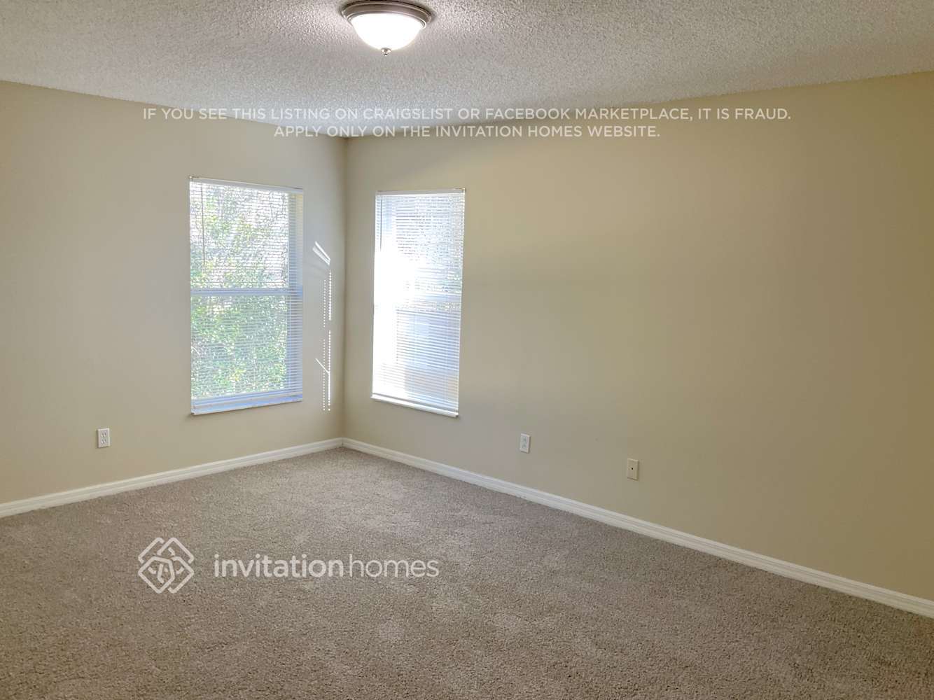 Building Photo - 1450 Lodge Terrace