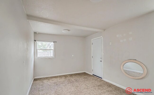 Building Photo - 2403 Belle Ter