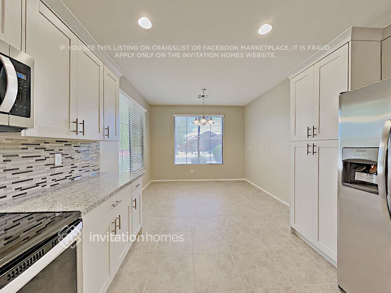 Building Photo - 15206 W Port Royale Ln