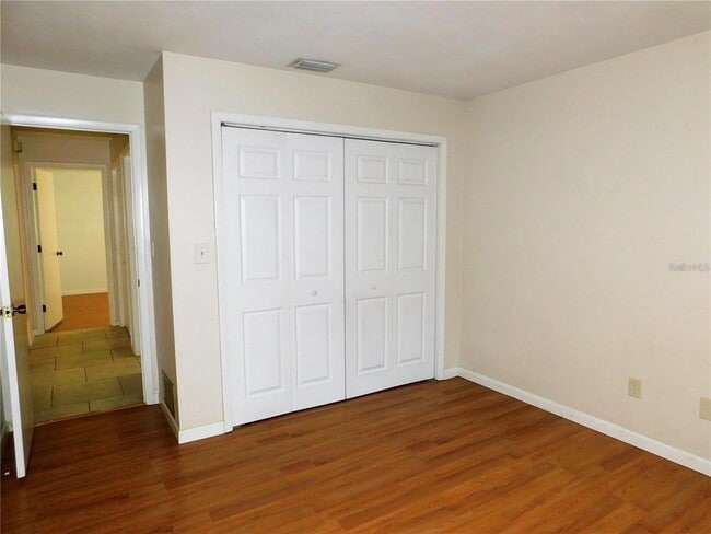 Building Photo - 23 Hickory Ln