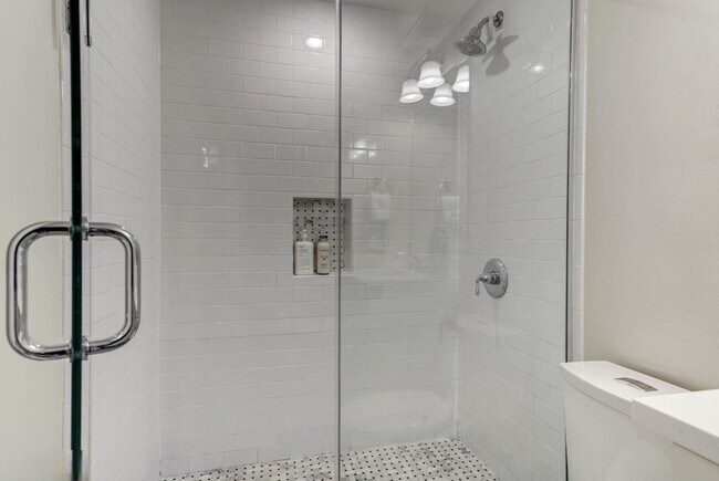 Building Photo - 3918 W St NW