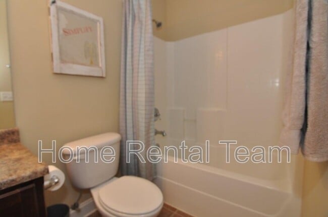 Building Photo - 156 Cottonham Ct