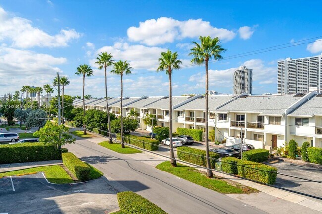 Building Photo - 3716 NE 168th St