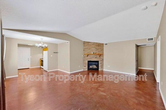 Building Photo - 11204 Miravista Pl SE