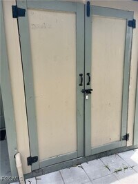 Building Photo - 721 Burdick Ave