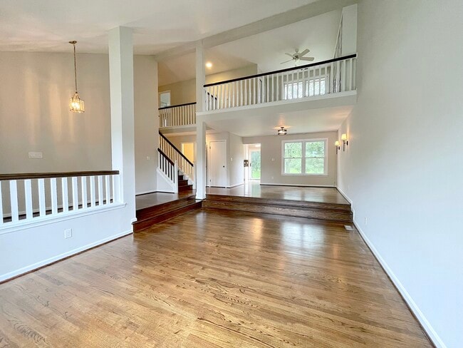 Building Photo - 5 Spring House Rd