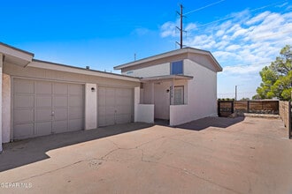 Building Photo - 2617 Red Sails Dr
