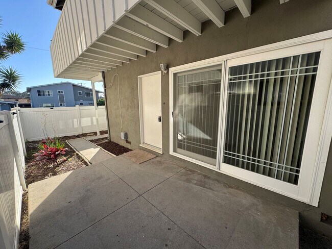 Building Photo - 3363rex