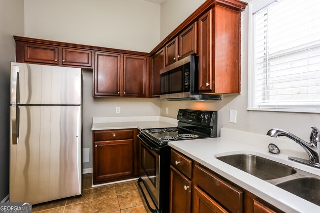 Building Photo - 4150 Riverbank Ct