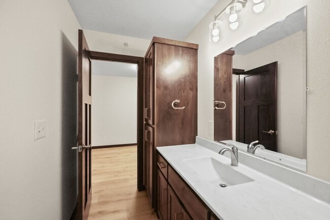 Building Photo - Brand New Townhome in Sartell!