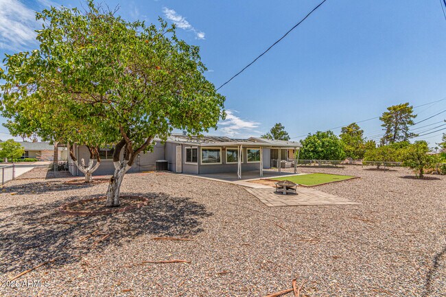 Building Photo - 12640 N Pebble Beach Dr