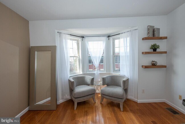 Building Photo - 2025 Parrish St