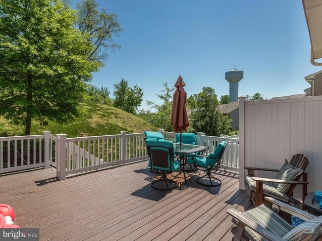 Building Photo - 8022 Forest Ridge Dr