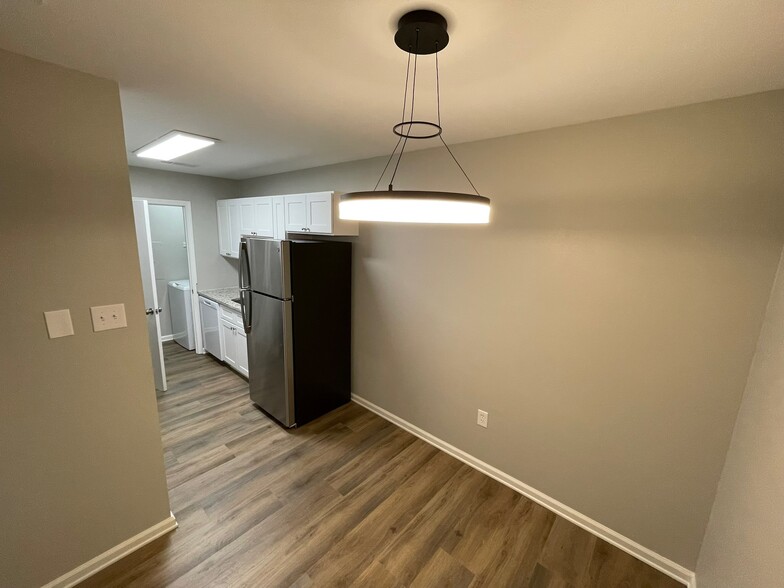 Breakfast Nook - 813 Hammond Manor Dr