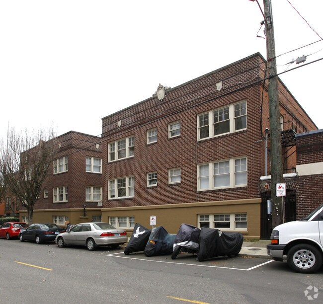 Building Photo - Marion Court Apartments