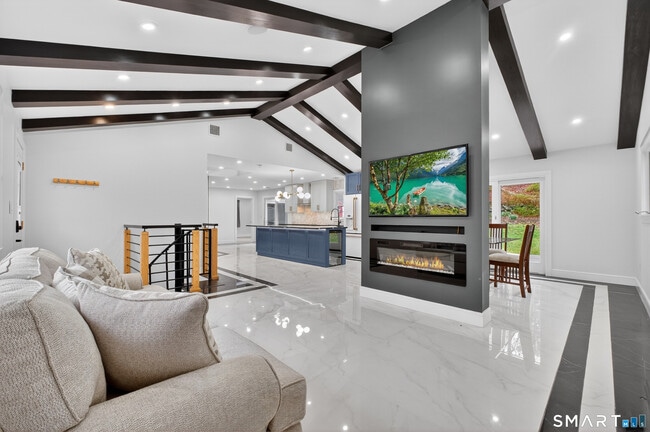 Building Photo - 6 Brighton St