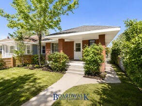 Building Photo - Beautiful 4 Bed 2 Bath SLC home!