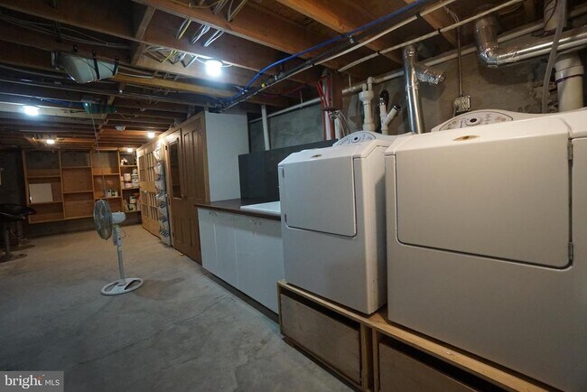 Building Photo - 1707 N Howard St