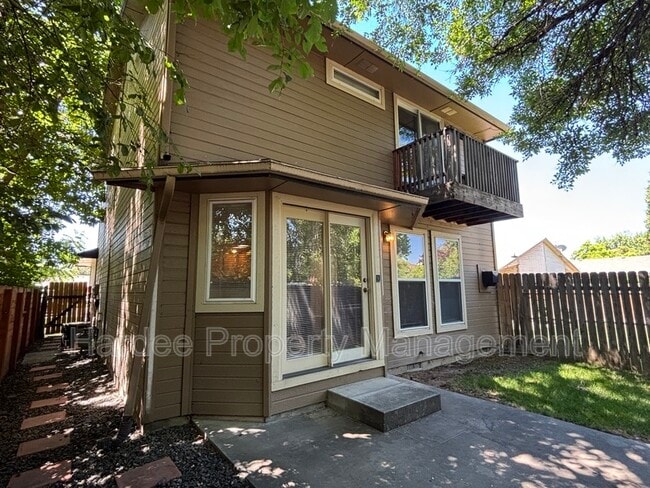 Building Photo - 1602 W Highland St