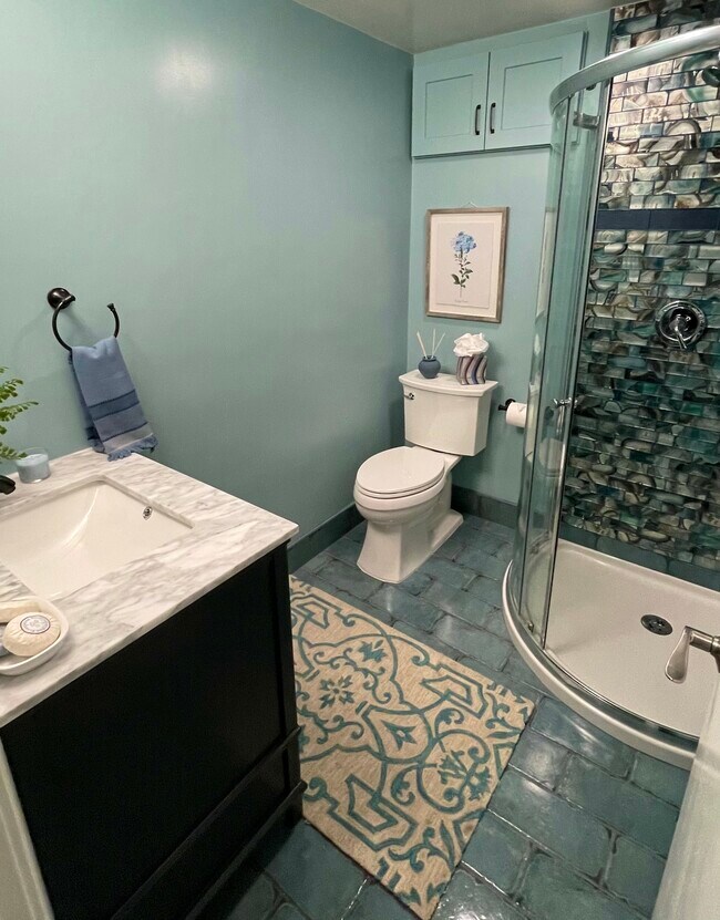 Building Photo - 1552 Crater Ln