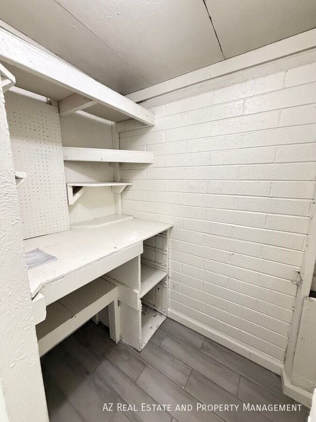 Building Photo - 7210 N 55th Dr