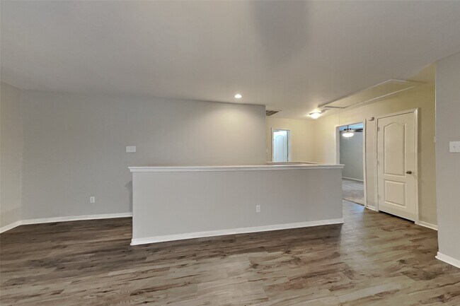 Building Photo - 7906 Buffalo View Ln