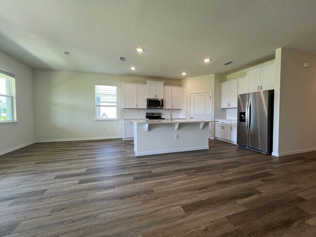 Building Photo - Desirable new build home in the Archers Mi...