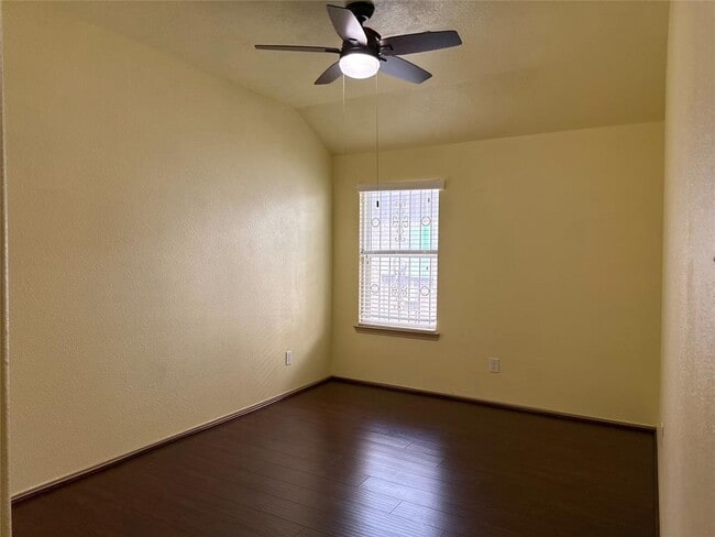 Building Photo - 21214 Colton Cove Dr