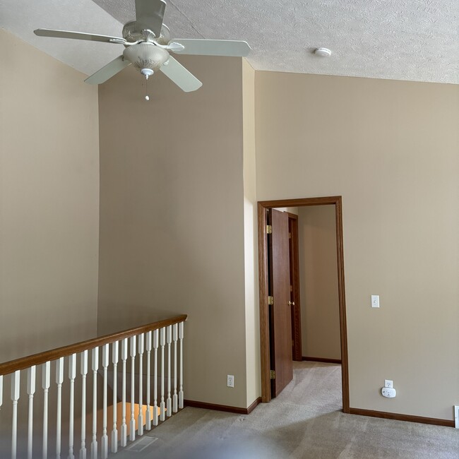 Building Photo - 2928 Blackhawk Dr