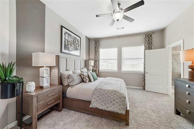 Building Photo - 12310 Pinyon Bend Dr