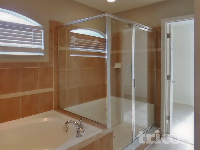 Building Photo - 3256 Enclave Blvd