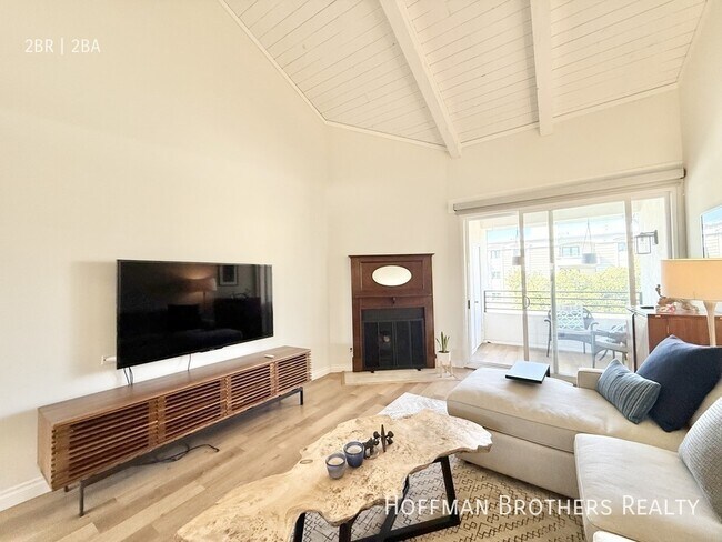 Building Photo - 1909 Pelham Ave