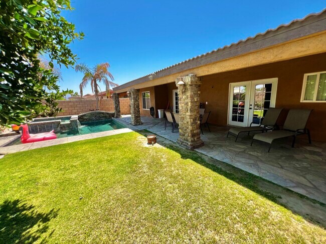 Building Photo - 82222 Pinyon Ave