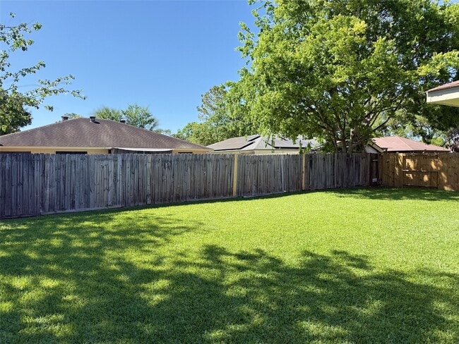 Building Photo - 6610 Addicks Clodine Rd