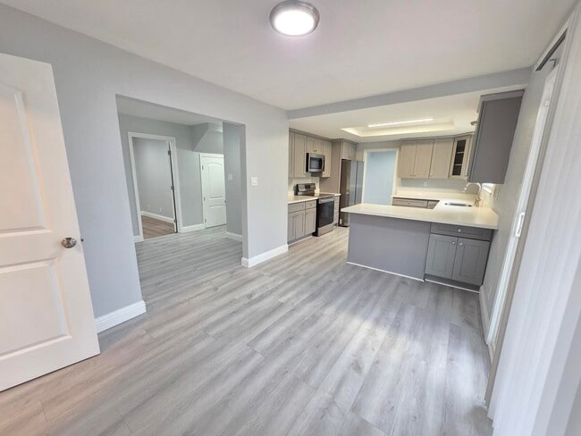 Building Photo - 1040 Gatter Dr