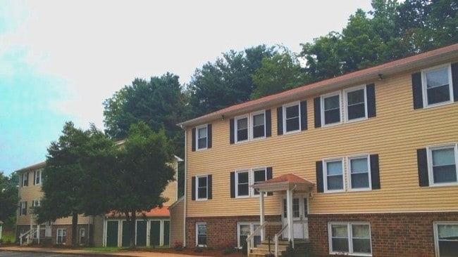 Primary Photo - Cedar Square