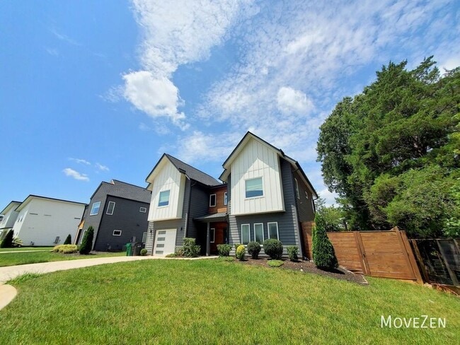 Building Photo - 5018 Double Lakes Dr