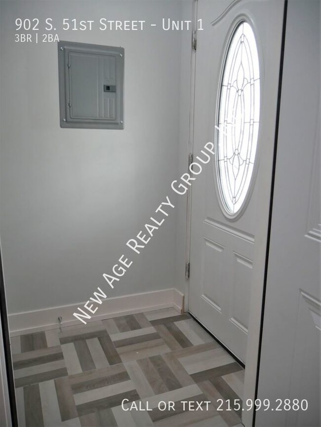 Building Photo - Newly renovated apartment near Cedar Park!