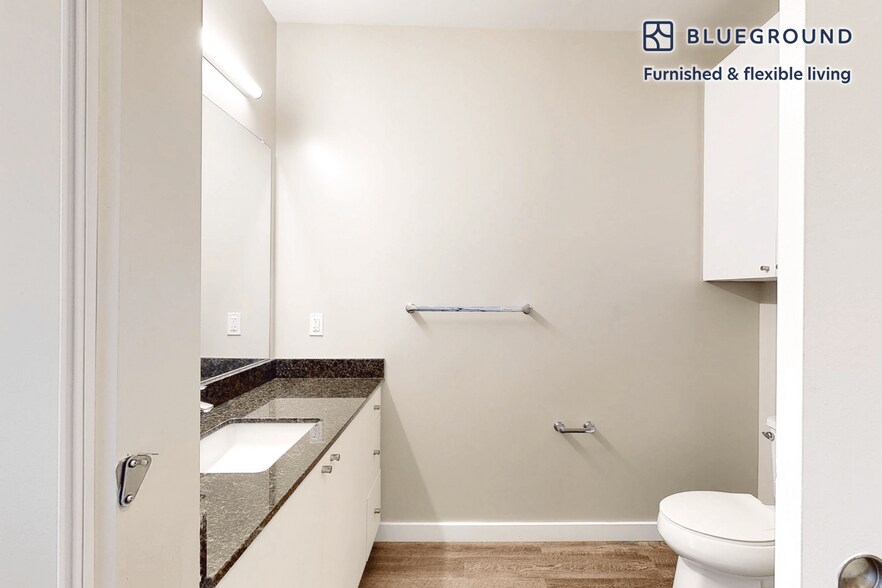 Building Photo - 79 Alexander St